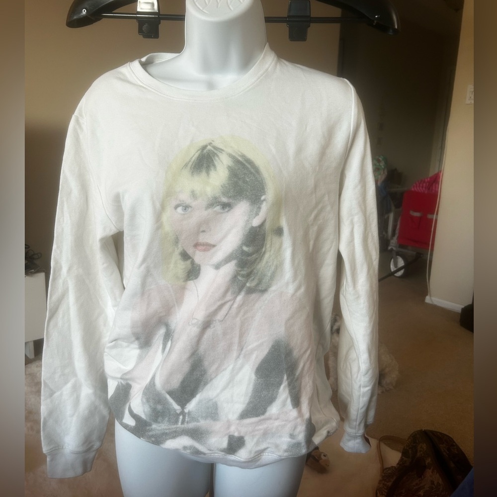 Pick 5 married to the mob sweatshirt